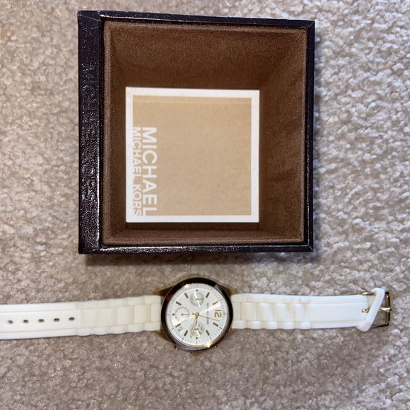 Michael Kors Watch - Picture 3 of 4